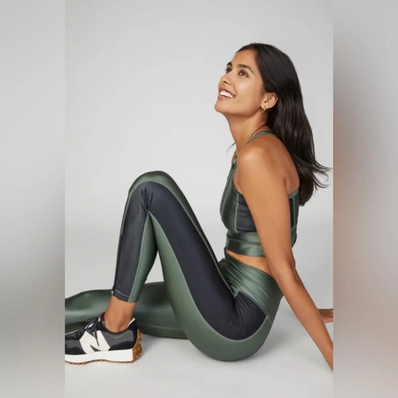 Bandier All Access women’s zip front set size small - Picture 11 of 11